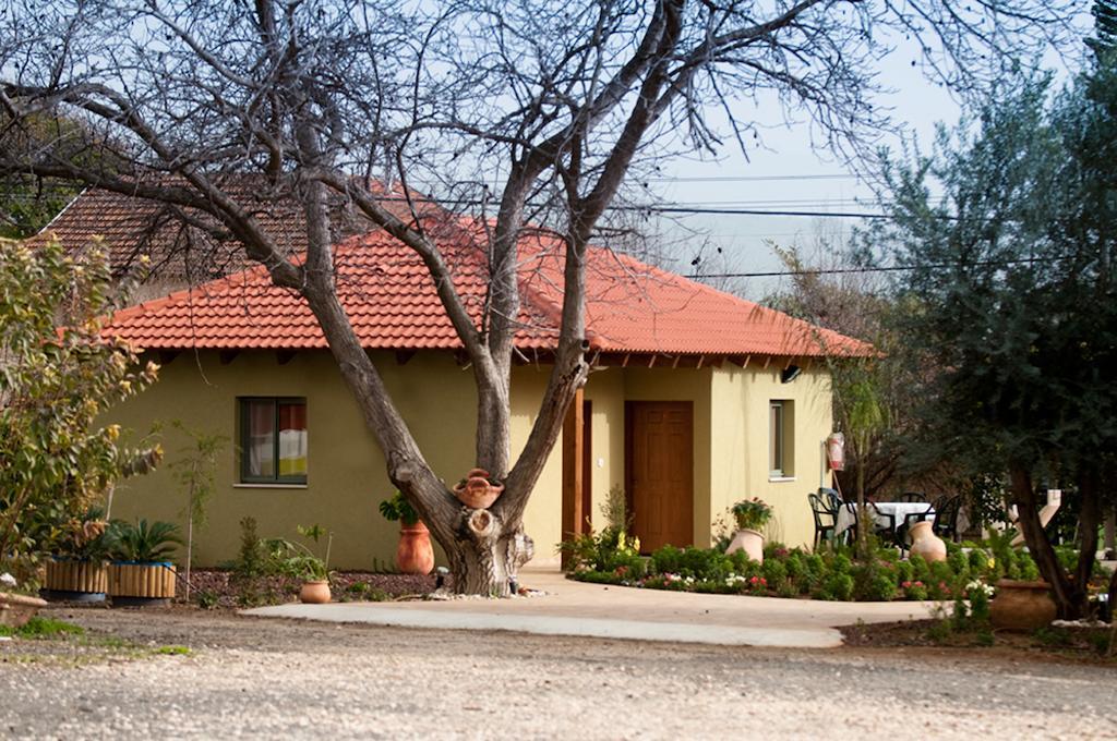 Elimelech Bapardes Villa Sheʼar Yashuv Buitenkant foto