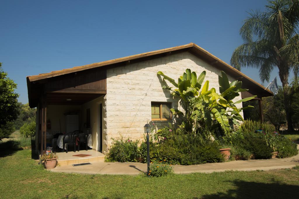 Elimelech Bapardes Villa Sheʼar Yashuv Buitenkant foto